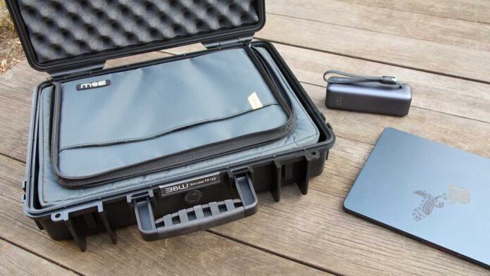 B&W International Media Set review: The ultimate in MacBook protection