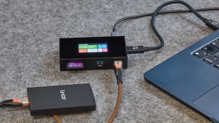 Dockcase Smart USB-C Hub 7-in-1 with M.2 SSD Enclosure review