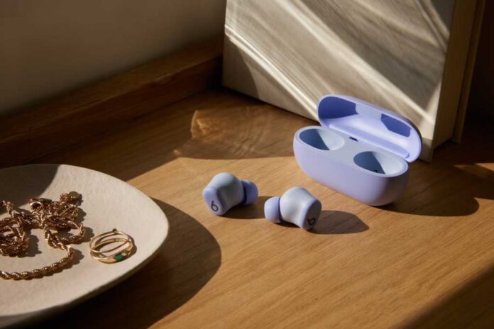iOS 26 feature that turns off headphones when you fall asleep isn't limited to AirPods