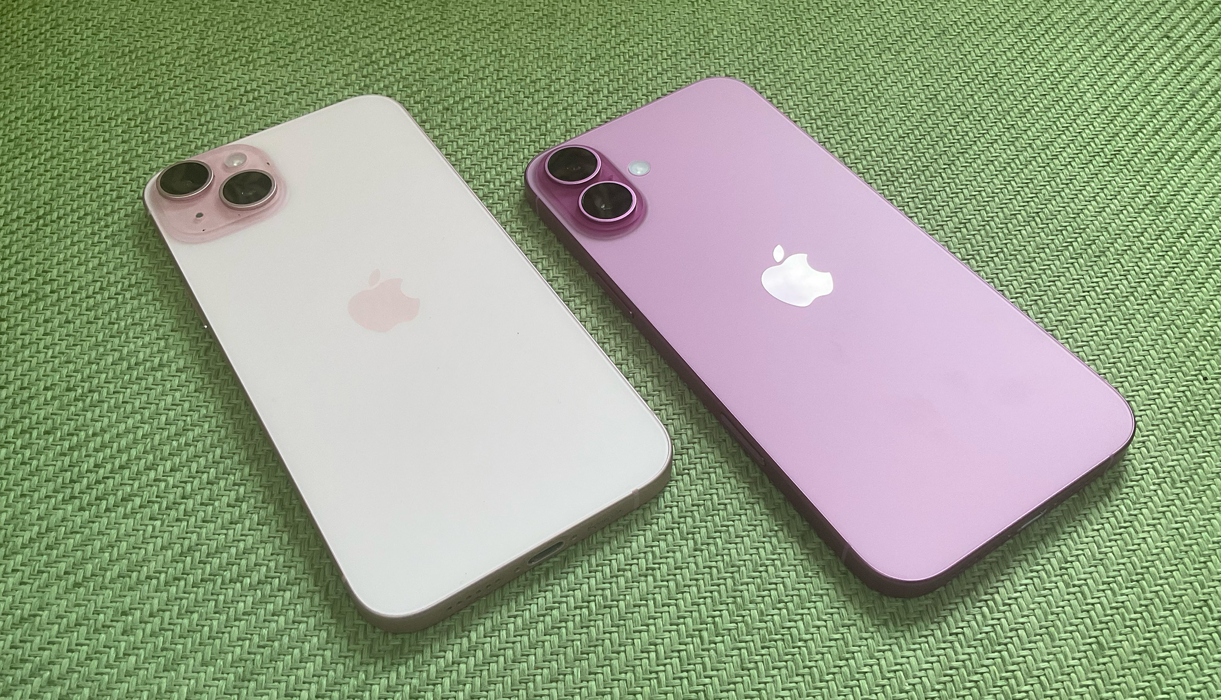 Apple iPhone 15 Plus - The cheapest large iPhone