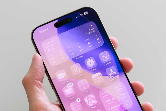 How to reduce the Liquid Glass effect in iOS 26