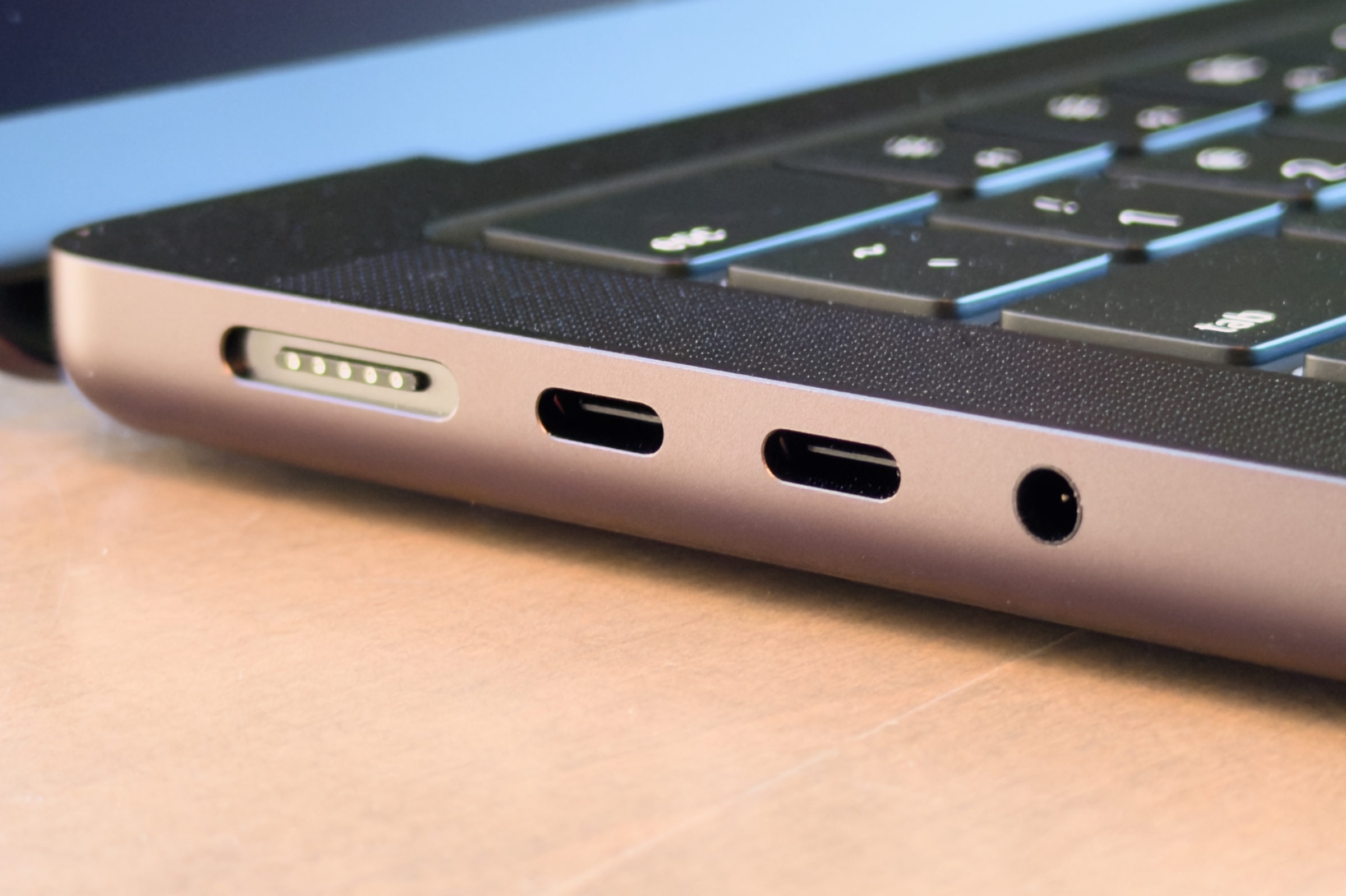 m5 macbook pro magsafe