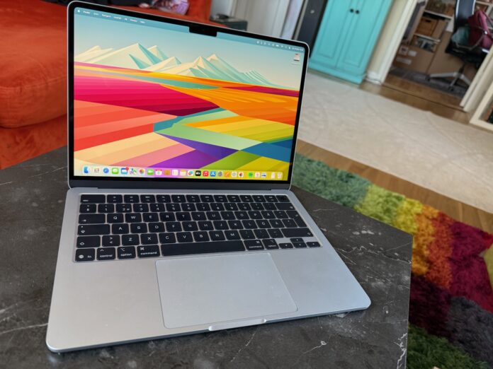 This brand new 15-inch M4 MacBook Air is an absurd $230 off right now