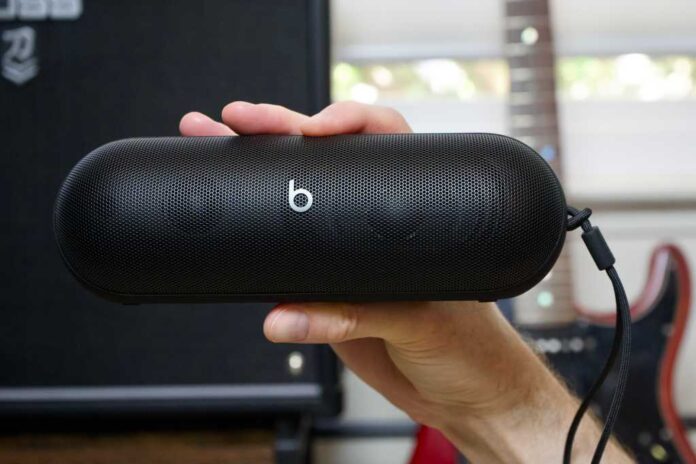Rock around the Christmas tree with the gorgeous Beats Pill for under $100