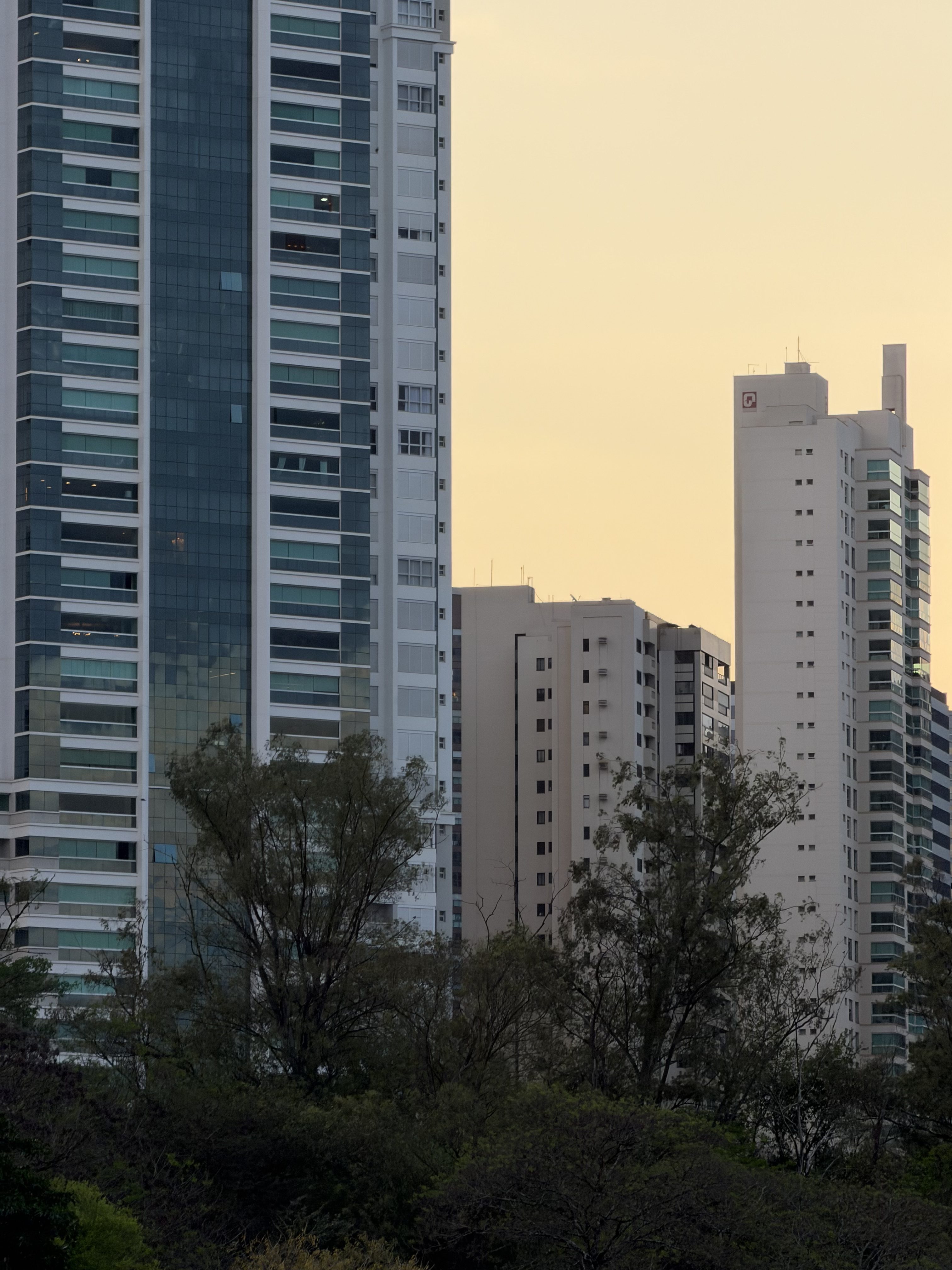 8x zoom photo with iPhone 16 Pro