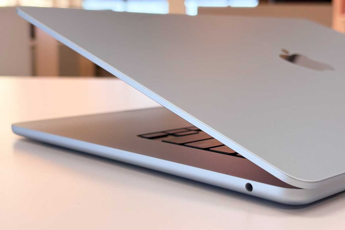 M4 MacBook Air Sky Blue audio jack angle