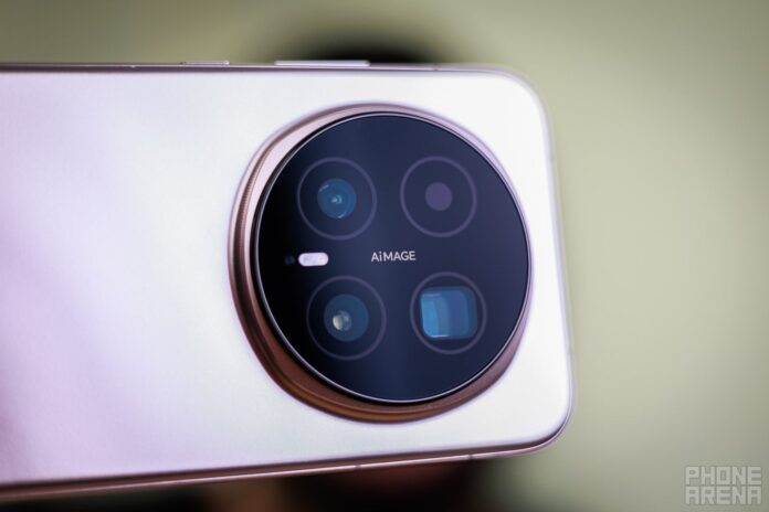 Honor Magic 8 Pro vs iPhone 17 Pro: Sample Photos Comparison