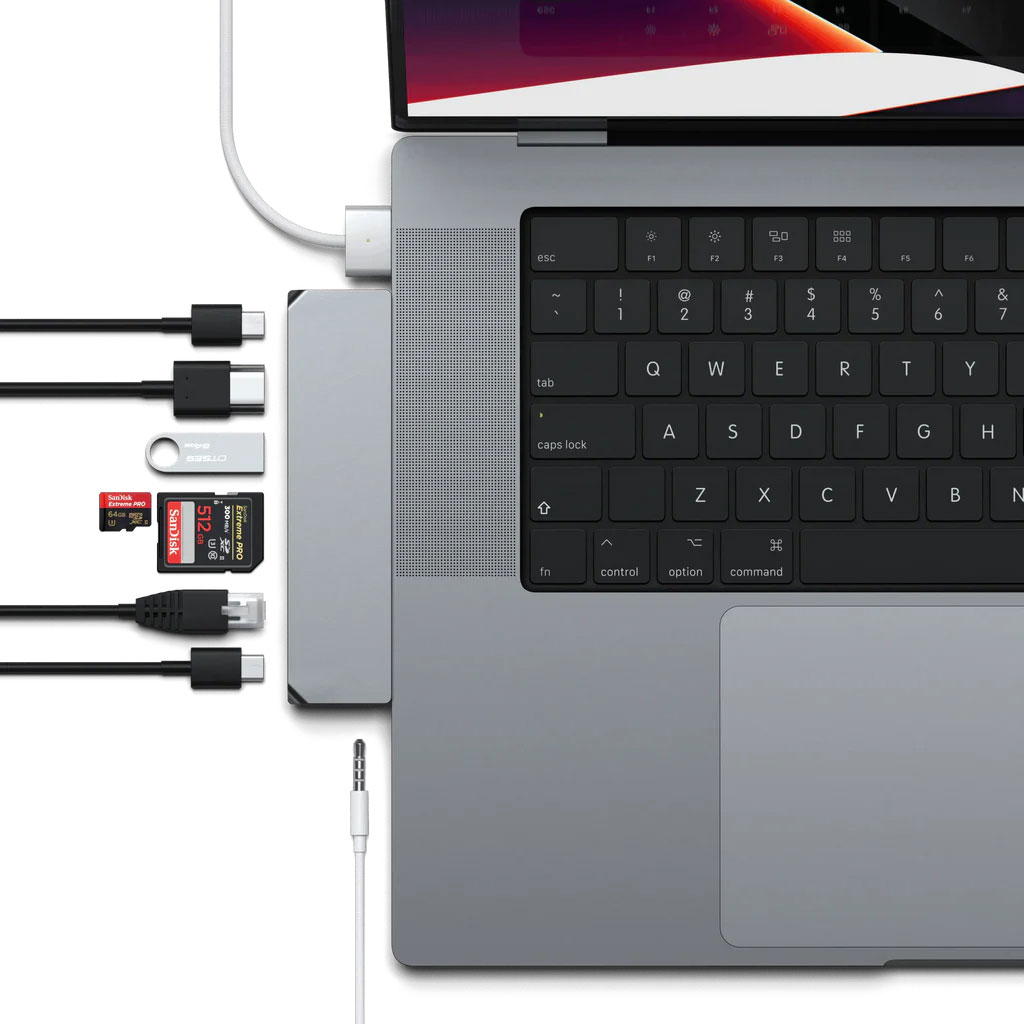 Satechi Pro Hub Max and MacBook