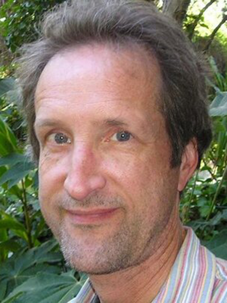 Bill Gates at Microsoft in 1995 with Internet Explorer