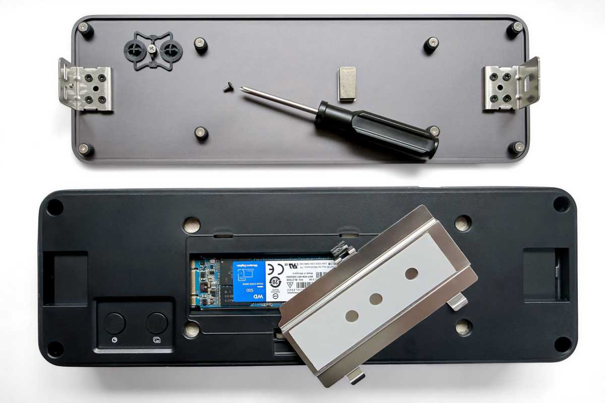 Kensington SD7100TS EQ Pro Thunderbolt 5 Docking Station SSD enclosure