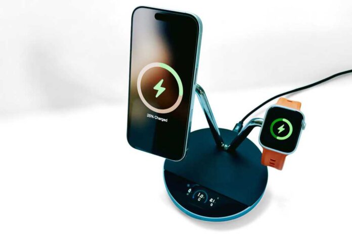 Take nearly $100 off this do-it-all Anker MagSafe charging station