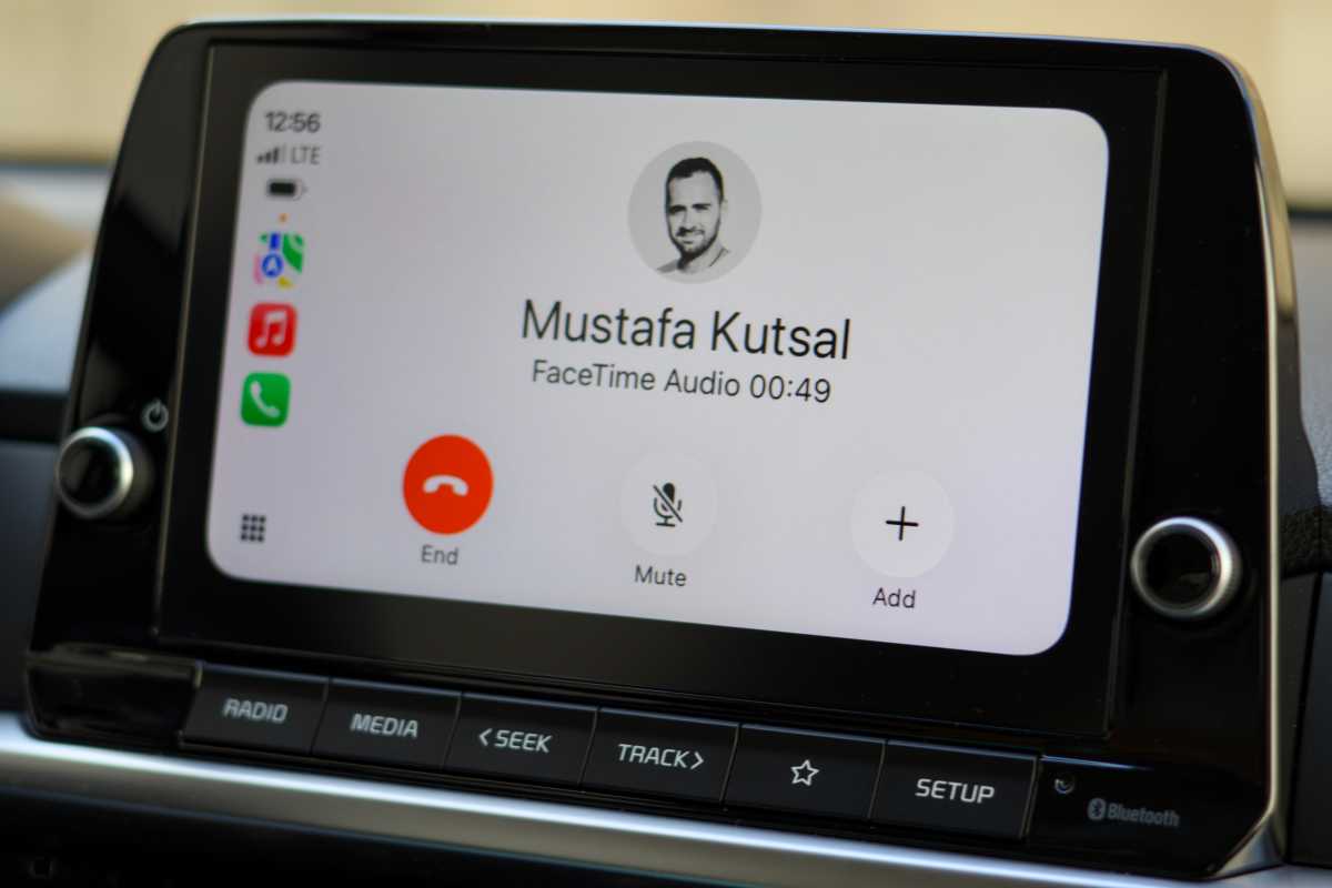 Apple CarPlay FaceTime Audio call