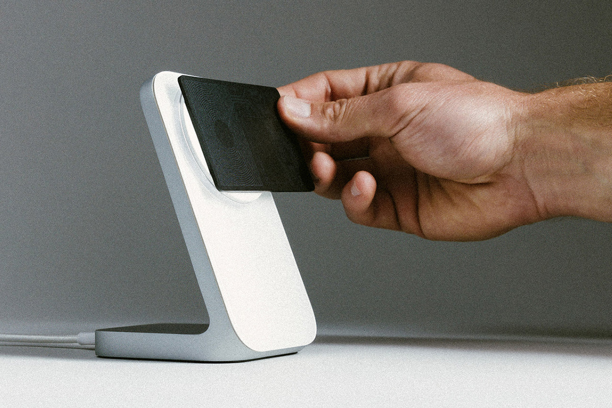 Nomad Stand One and Tracking Card