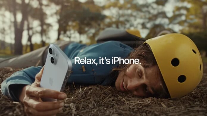 Apple takes down billboard that many felt promoted iPhone as a babysitter