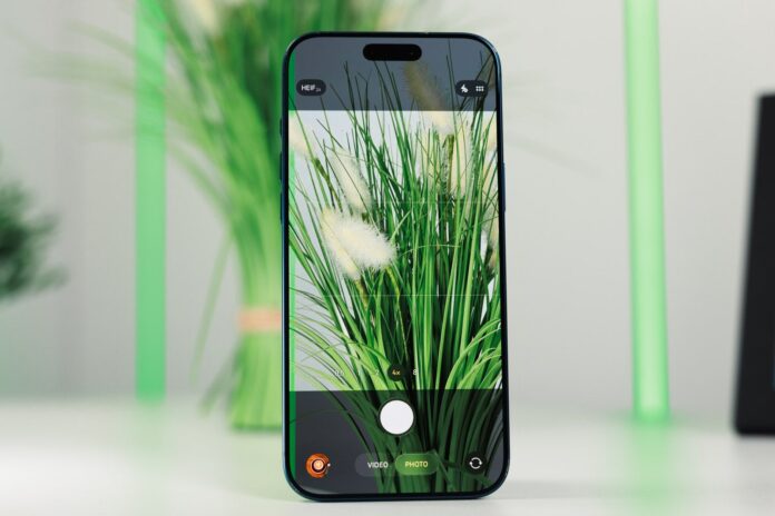 The iPhone 17 and iPhone Air’s coolest digicam characteristic is coming to this Android cellphone