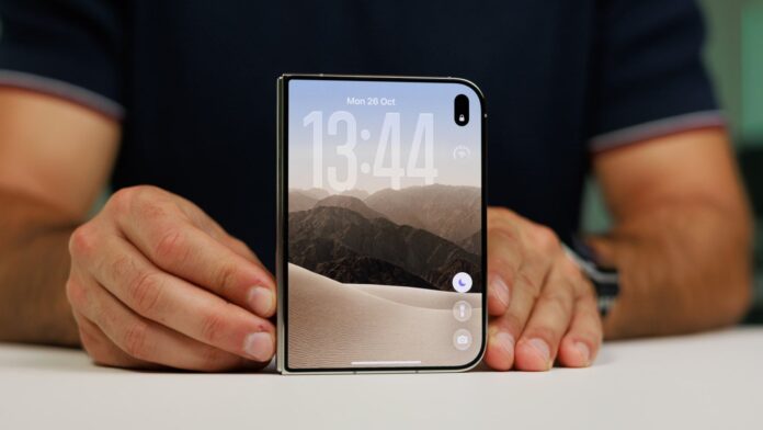 Regardless of its ‘Crackgate’ scandal, Apple’s iPhone Duo is prone to proceed promoting (comparatively) effectively