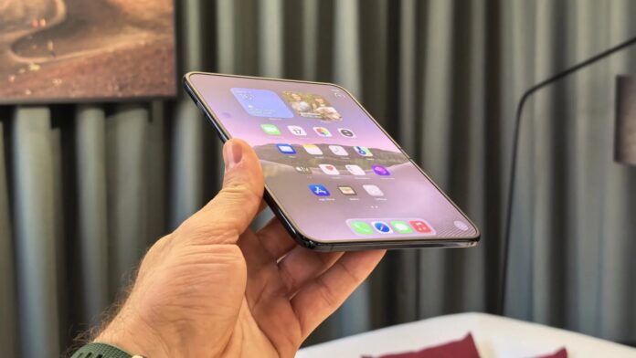 Actually any telephone over 0 can do what the iPhone Duo can